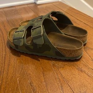 Camo Arizona Birkenstock size 38/ 7-7.5